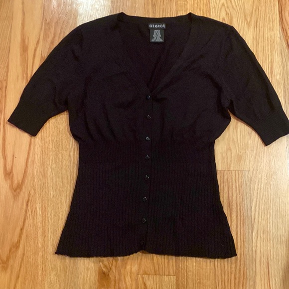 Like New! Half-sleeve Form-fitting Cardigan - Small - Picture 1 of 5